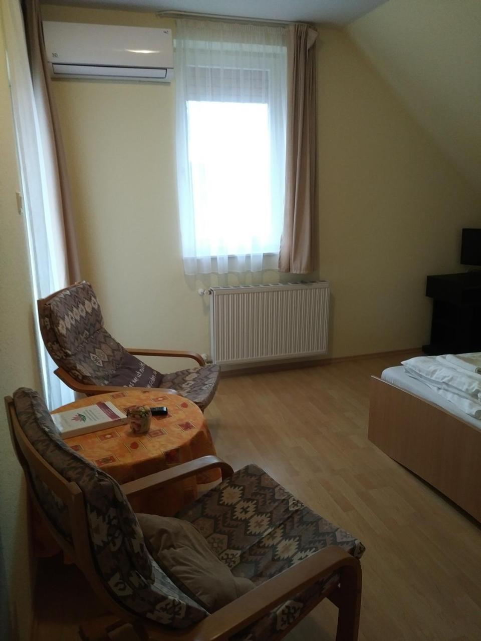 Villa Nova Хевиз Экстерьер фото