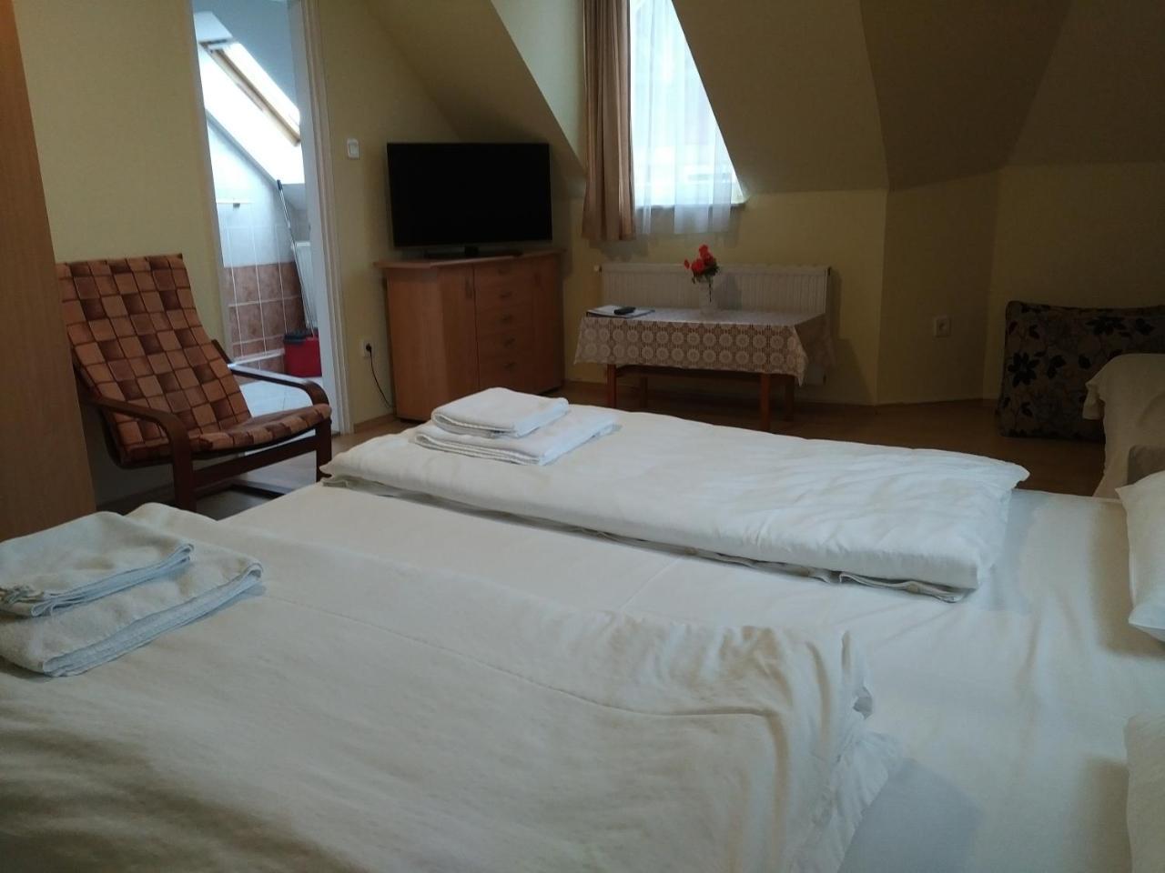 Villa Nova Хевиз Экстерьер фото
